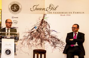 1-presentacion-centenario-juan-gil_e