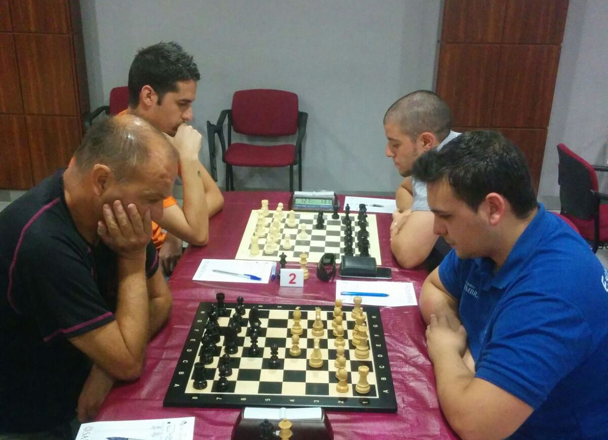 El Chess Coimbra A se estrena con derrota en el Regional por Equipos