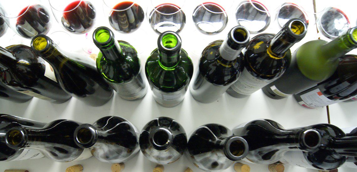 Los catadores de la Guía Peñín evaluaron los vinos murcianos