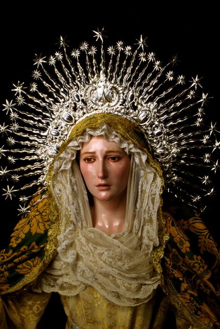 La imagen de la Virgen de la Esperanza cumple 15 años y conmemora la festividad de la Expectación este domingo
