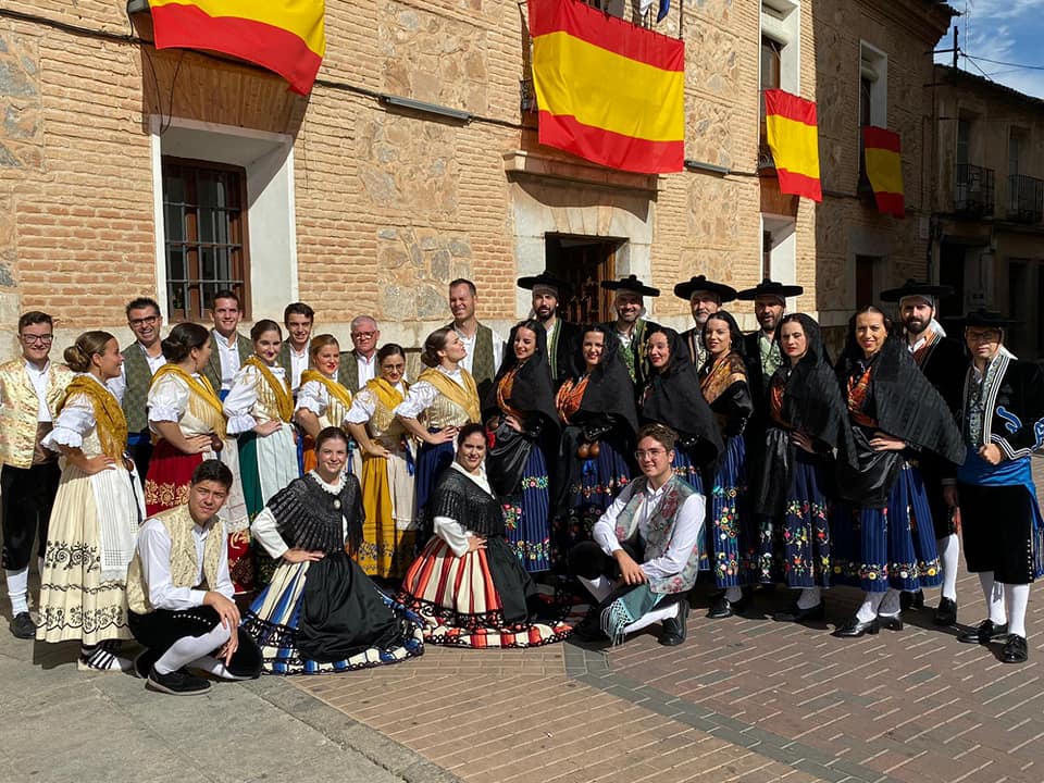 Coros y Danzas participa en el Festival Nacional de Folklore “Rosa del Azafrán”