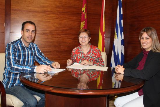 El Ayuntamiento y FAMPA firman dos convenios de colaboración por 30.000 €