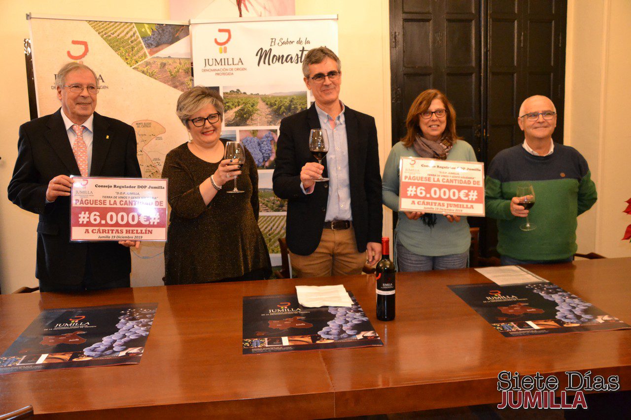 El vino de Jumilla más solidario ayuda a Cáritas con 12.000 euros para su labor