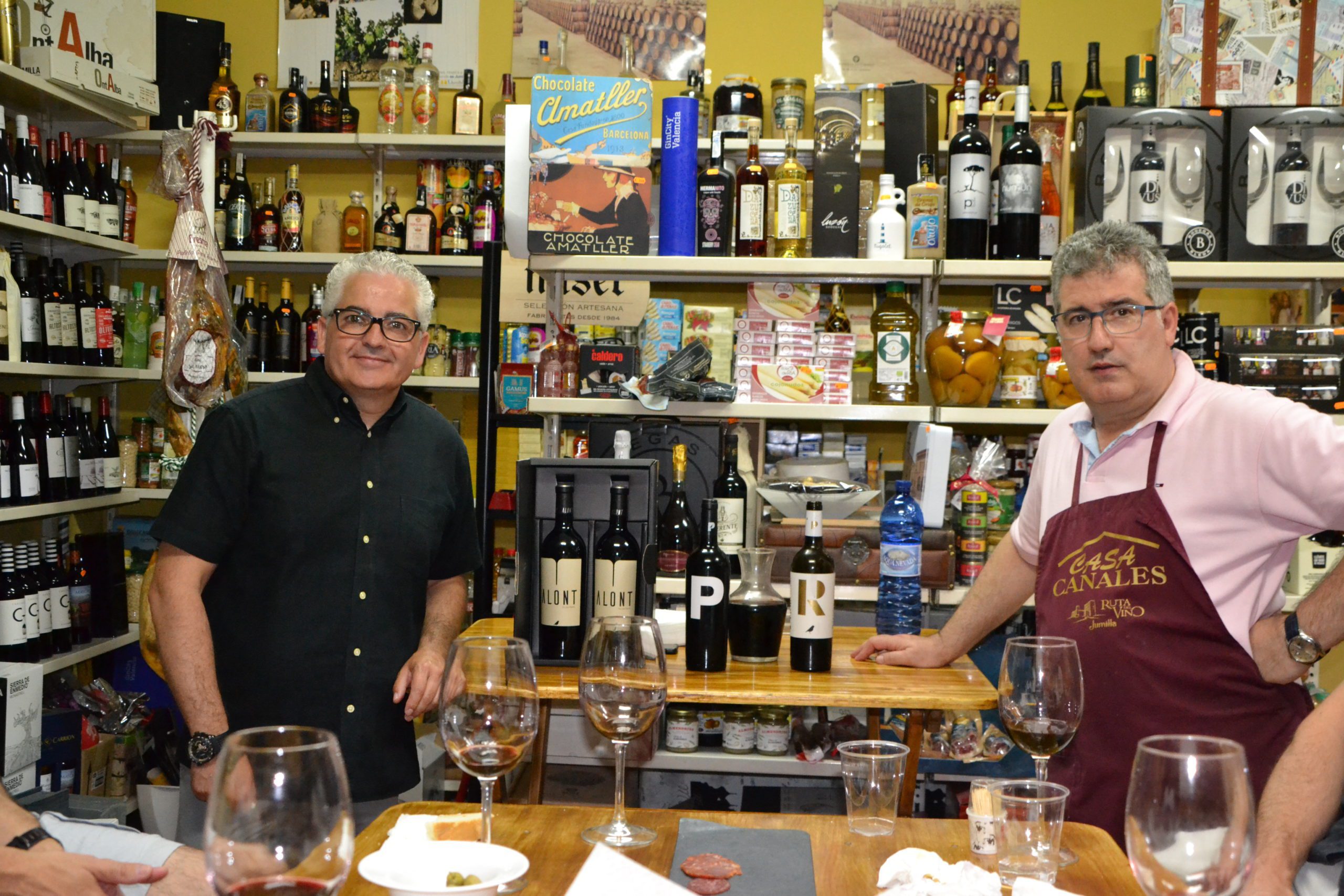 Casa Canales y Pío del Ramo se alían en una cata informal para degustar vinos y tapas gourmet