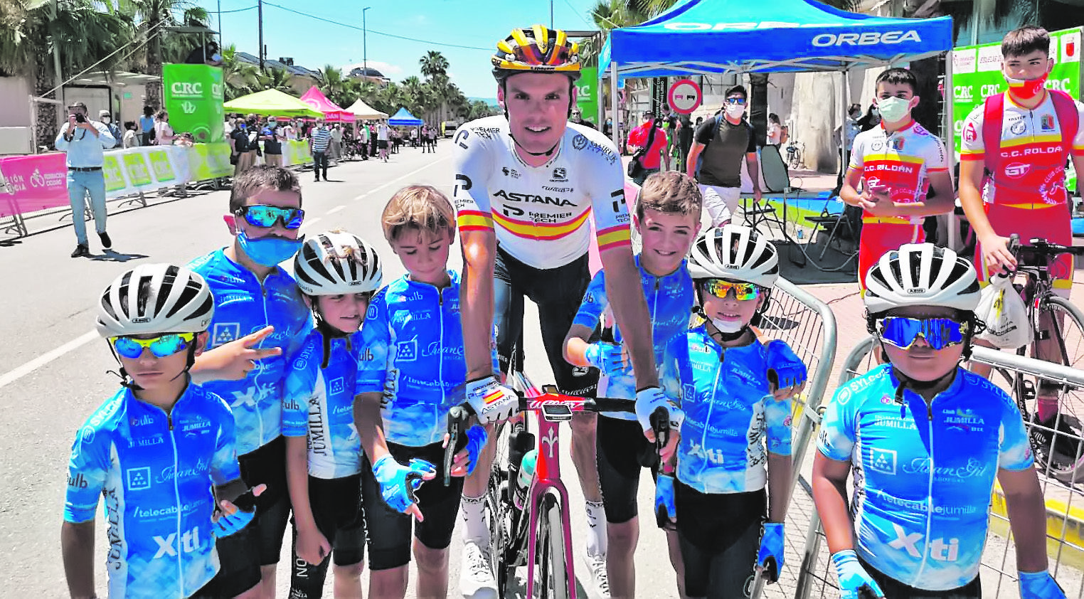 Los chicos de la Escuela de Ciclismo se traen una ‘marea de trofeos’ de Las Torres de Cotillas