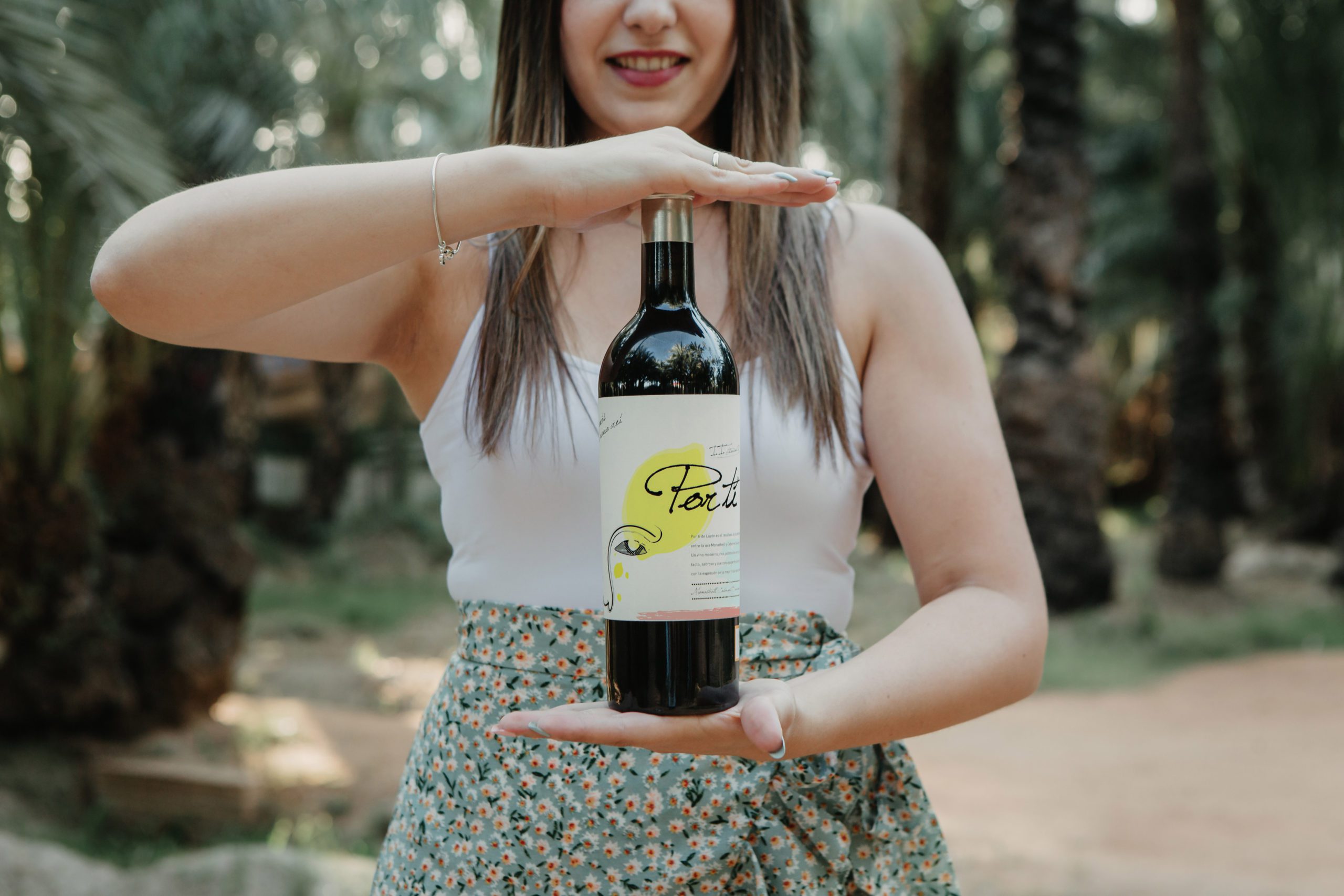 Bodegas Luzón lanza un vino para ayudar a menores en situación de riesgo y desamparo