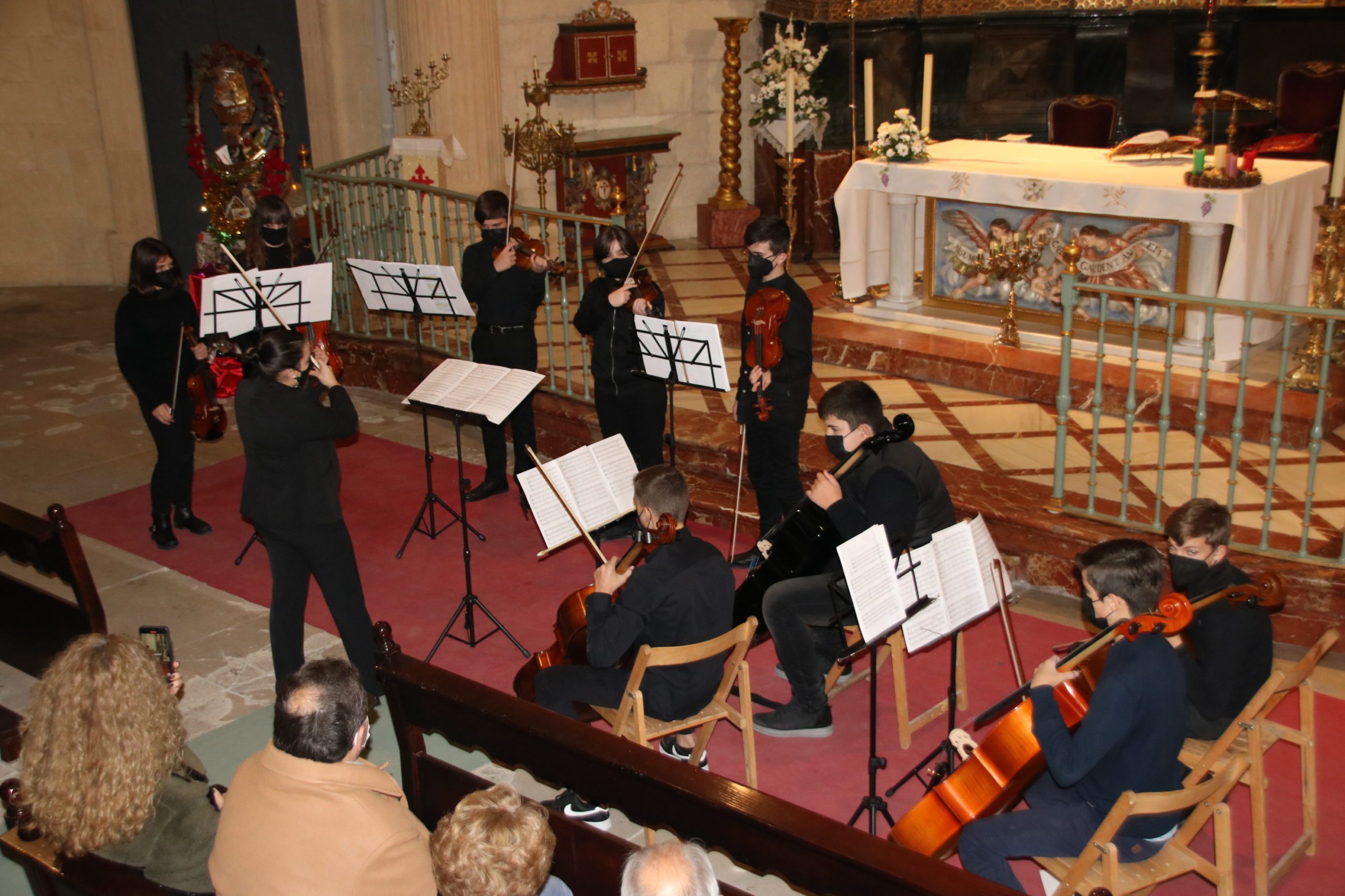 Santiago acogió un Concierto de Navidad del grupo de Cuerdas del Conservatorio