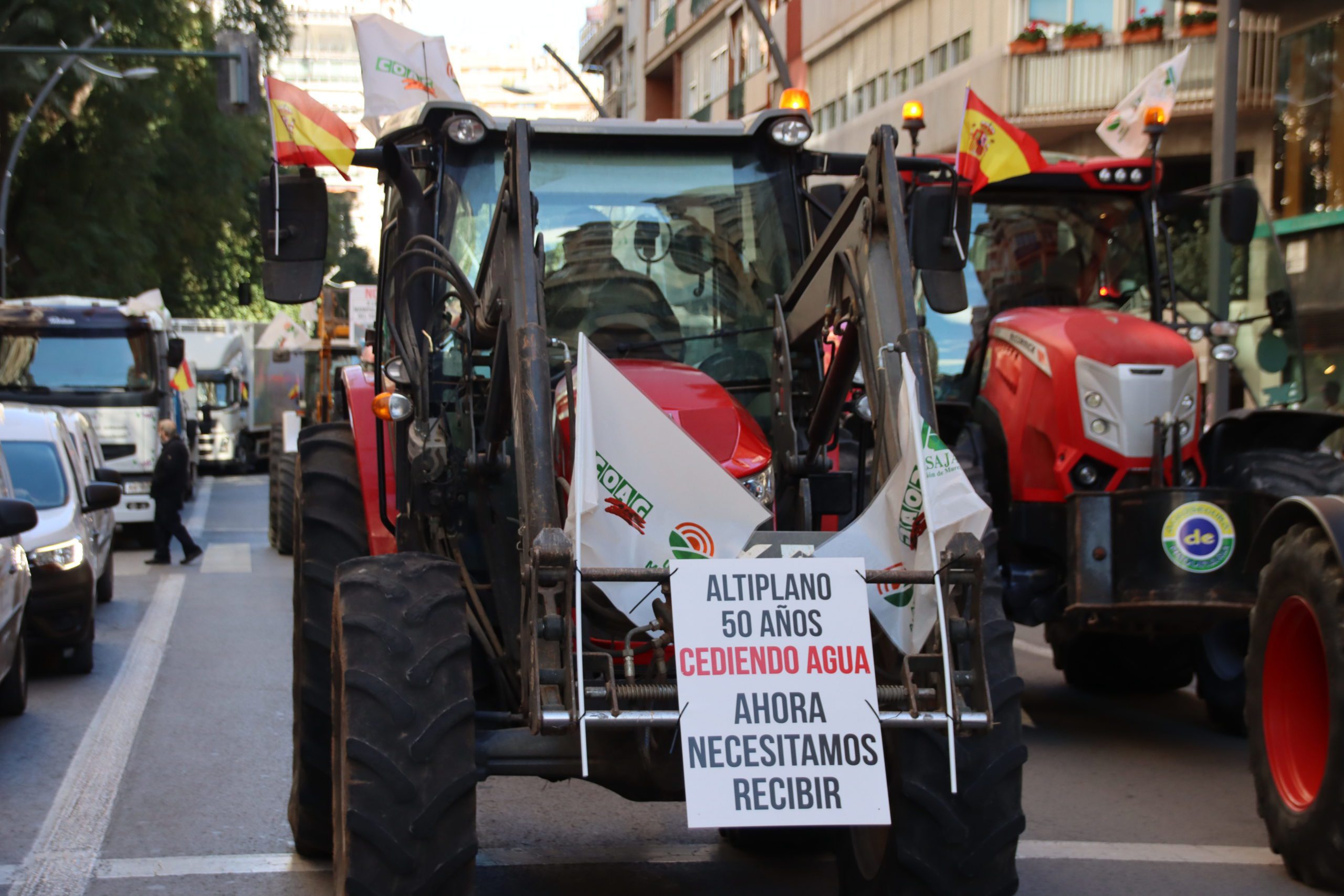 El Altiplano encabeza en Murcia la manifestación “Por el futuro y respeto para el campo”