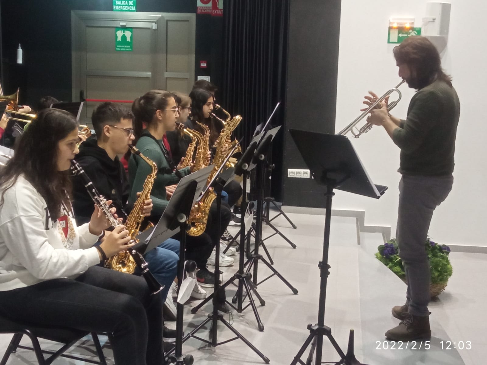 El musicoterapeuta Ángel Girón imparte un Taller de Improvisación de Jazz a alumnos del Conservatorio