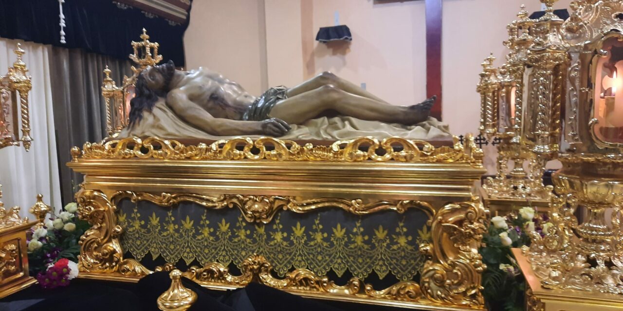 El Cristo Yacente será trasladado este sábado hasta su capilla de la iglesia de Santiago