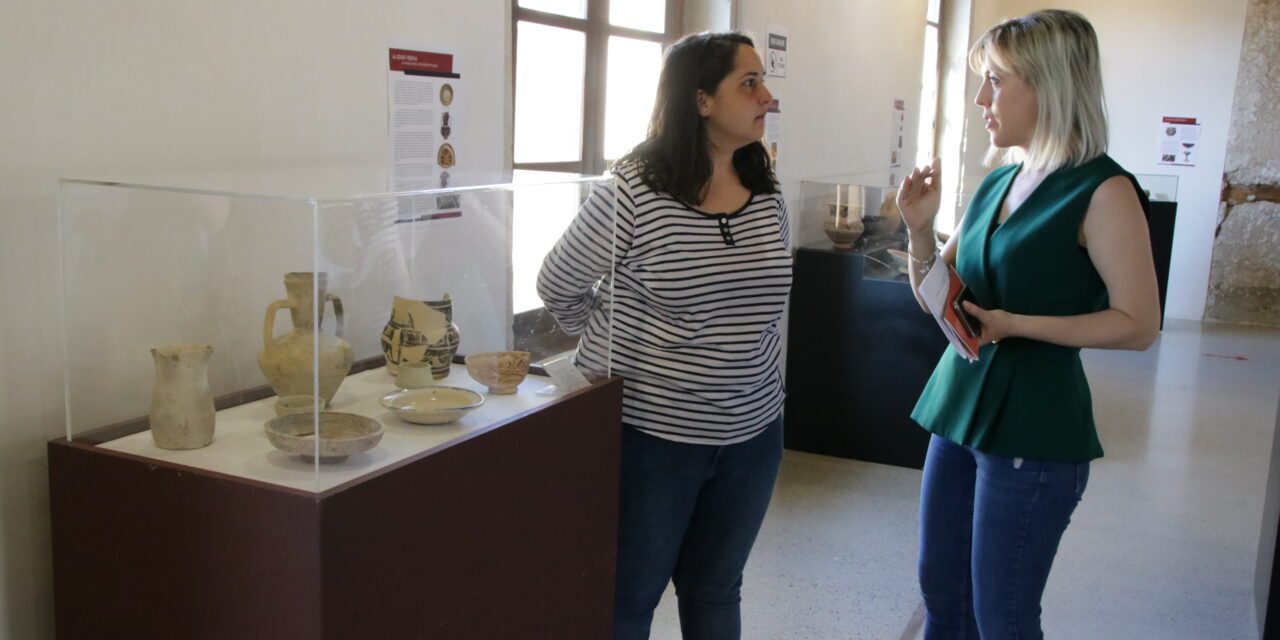 El Museo Arqueológico acoge la exposición «Todos a comer» sobre la evolución de la vajilla de mesa a lo largo de la historia
