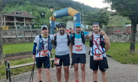 Cuatro miembros del Hinneni Trail disfrutan del Alto Aller de Asturias