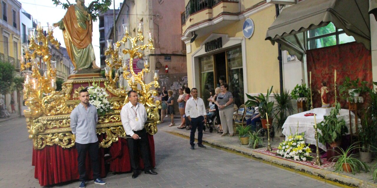 Tras la procesión con la imagen, este sábado se celebra el concierto de San Pedro y se entrega el Denario de Plata