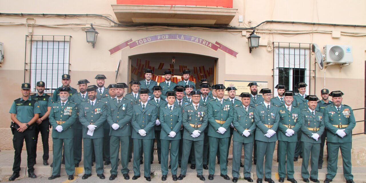 La Guardia Civil entrega sus condecoraciones en el Día del Pilar