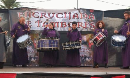 Los tamborileros de Jumilla han participado en la Encrucijada de Hellín, en el ‘pique del tambor’