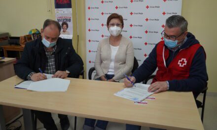 Aguas de Jumilla renueva su convenio con Cruz Roja para inserción laboral