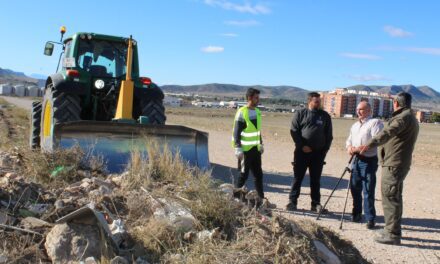 El Ayuntamiento ‘invierte’ en la limpieza de vertederos ilegales y clandestinos unos 20.000 euros