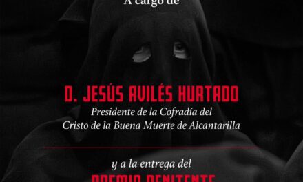 La Hermandad Cristo de la Vida presenta la revista “El Penitente” y entrega su reconocimiento a Juan Calabuig Martínez