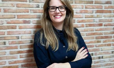 Almudena Abellán es la nueva presidenta de AJE, la Asociación de Jóvenes Empresarios de la Región de Murcia