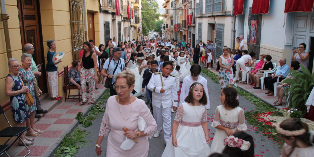 El Corpus Christi procesiona este domingo desde la iglesia de Santiago