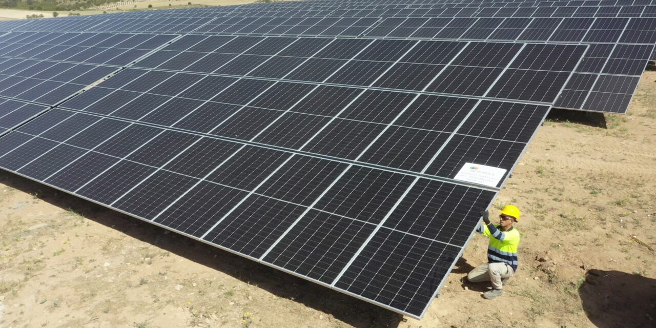 Iberdrola construye en el Altiplano su primera planta fotovoltaica en la Región