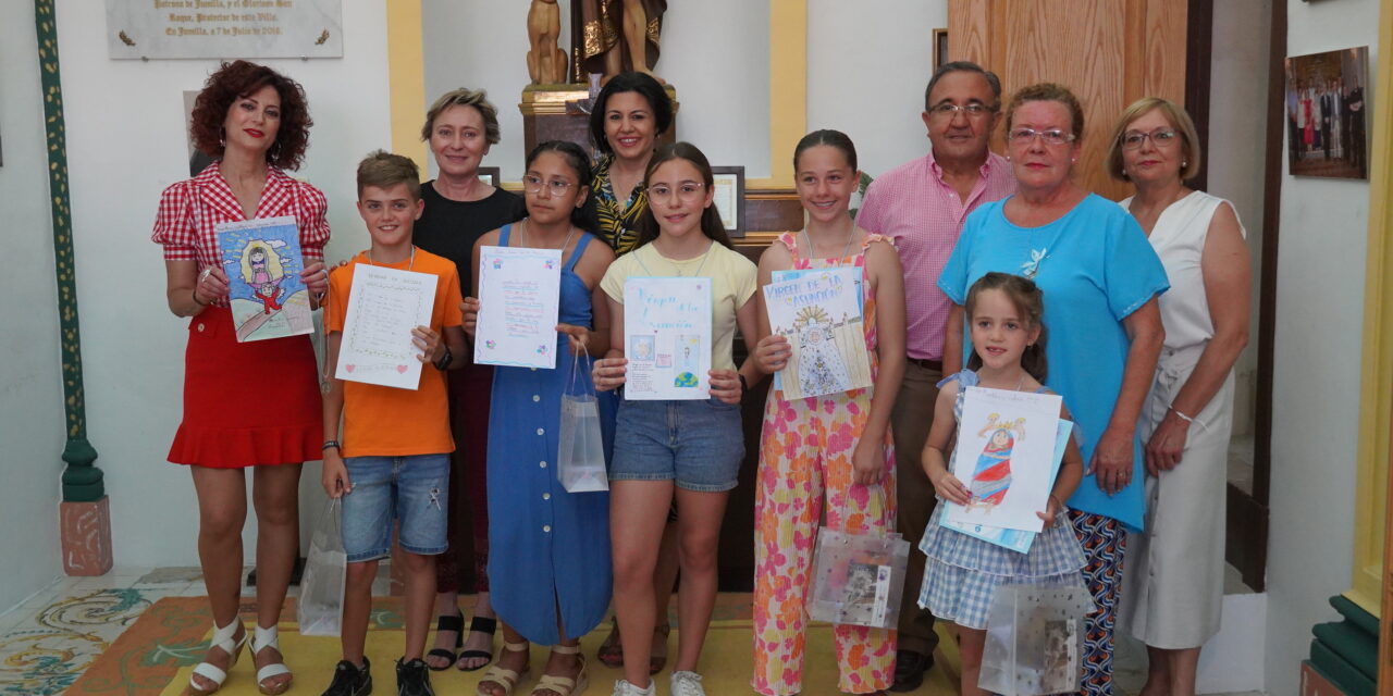 La Cofradía de la Virgen entrega los premios de su concurso de dibujo
