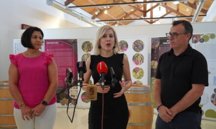 Investigaciones del CSIC sobre la vid y el vino se muestran en una exposición
