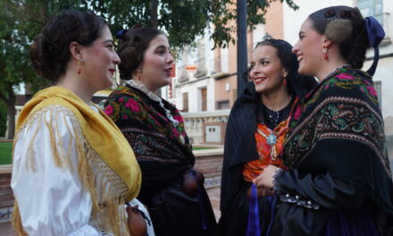 Jumilla recibe, acoge y brinda con los grupos del 42º Festival Nacional de Folklore