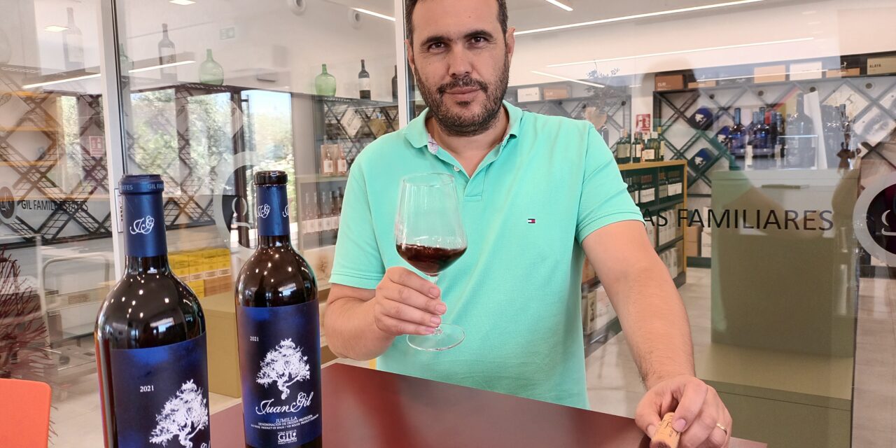 Juan Gil Etiqueta Azul ha sido el vino con más puntos Peñín 2024 de la DOP Jumilla
