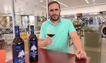 Juan Gil Etiqueta Azul ha sido el vino con más puntos Peñín 2024 de la DOP Jumilla