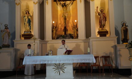 José Andrés Alcolea oficia su última misa en San Juan