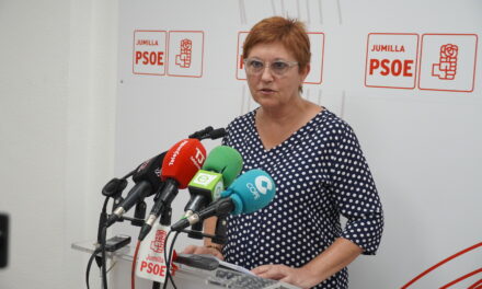 Juana Guardiola: “El pleno evidencia el entendimiento total del PP y de Vox en el Ayuntamiento”