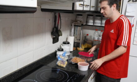 Daniel Abellán, un estudiante jumillano que se ve obligado a compartir piso en Murcia