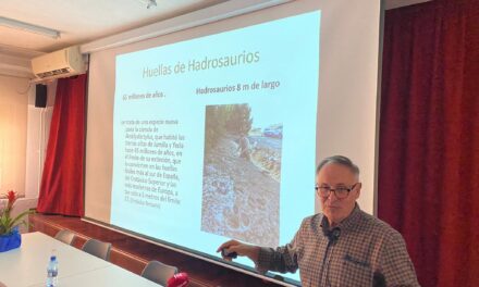 El IES Infanta Elena apertura el curso con una charla de Cayetano Herrero sobre la geología de Jumilla