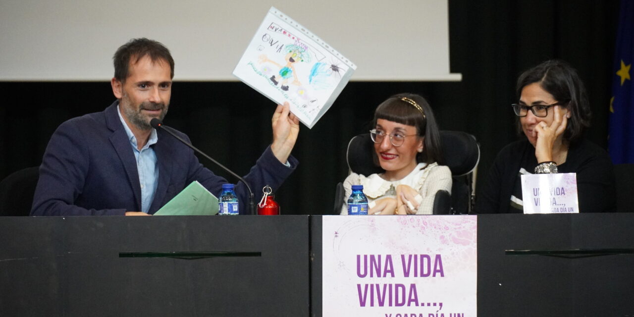 Eva López Abellán presenta su libro “Una vida vivida…, y cada día un regalo”