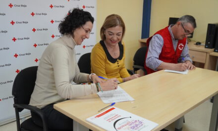 Aguas de Jumilla y Cruz Roja renuevan su convenio para acciones de empleo