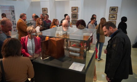 El último siglo de la Estación Enológica de Jumilla se muestra en una exposición en el Museo del Vino