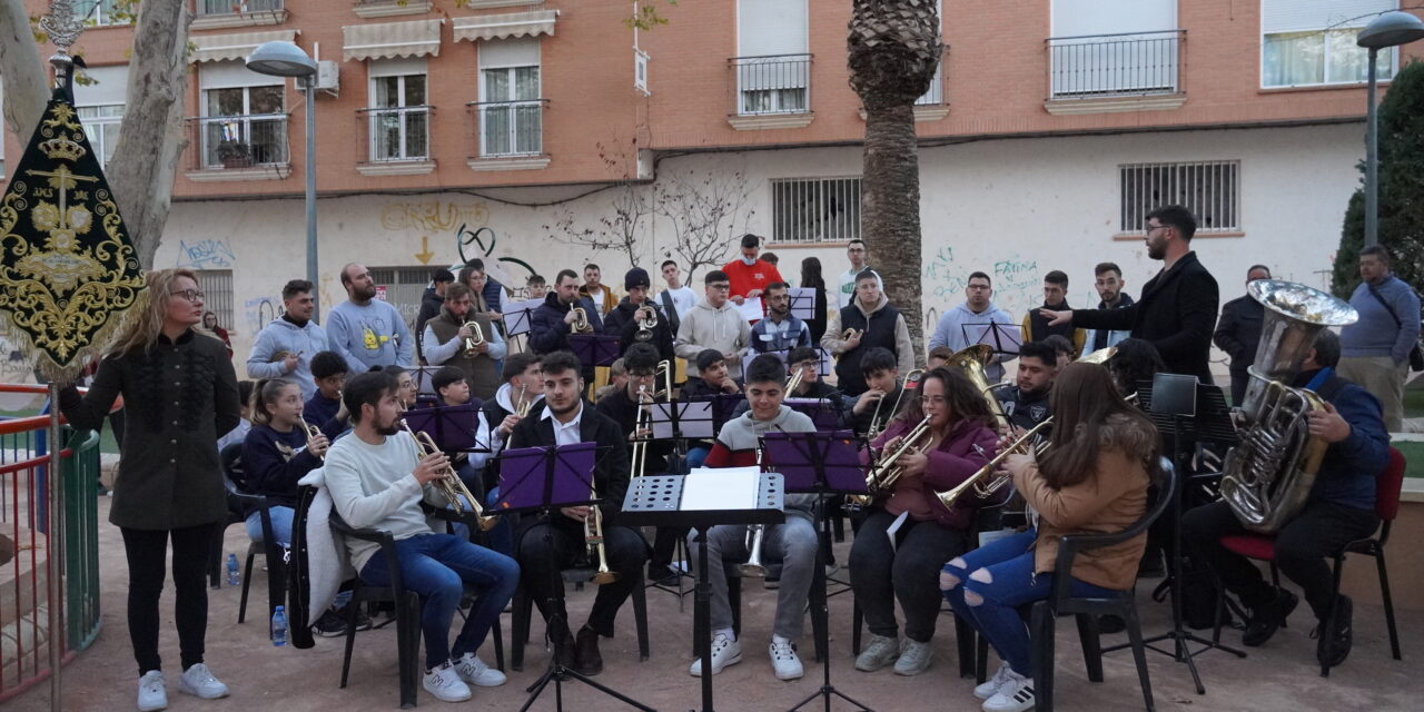 La Navidad se enciende en San Antón con la Banda de CC. y TT.  Las Lamentaciones