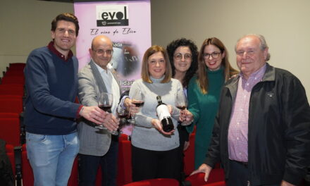 Bodegas Alceño impulsa la venta del vino EVOL 2022 a beneficio de AFAD y la investigación para el Alzheimer