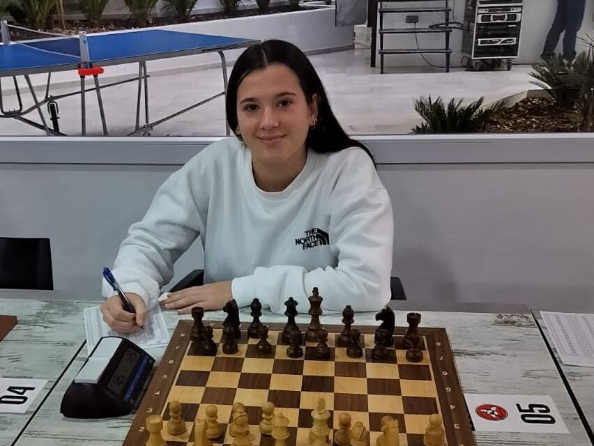 Elena Rodríguez gana, en Sub 16, el XI Open Roquetas de Mar
