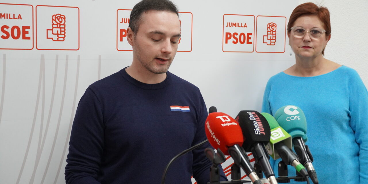 El PSOE denuncia “la suciedad de la calles y los cambios sin avisar del servicio de basuras”