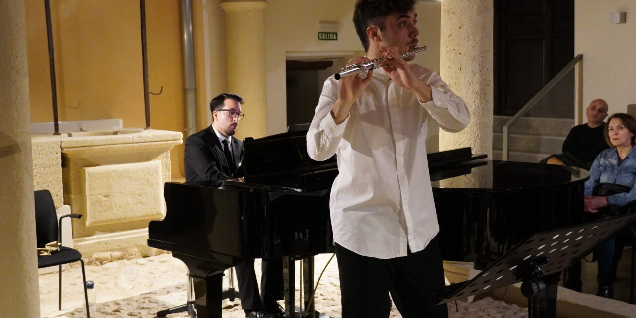 Javier Bas y Javier Ribas ofrecen un concierto ‘parisino’ en La Casa de la Música