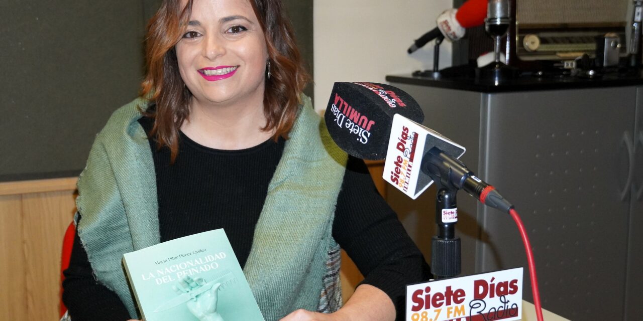 María Pilar Pérez presenta mañana su novela “La nacionalidad del peinado”