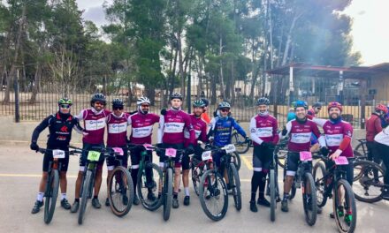 Nueve ciclistas del Íberos Bike “luchan contra el viento” en una carrera celebrada en Tobarra