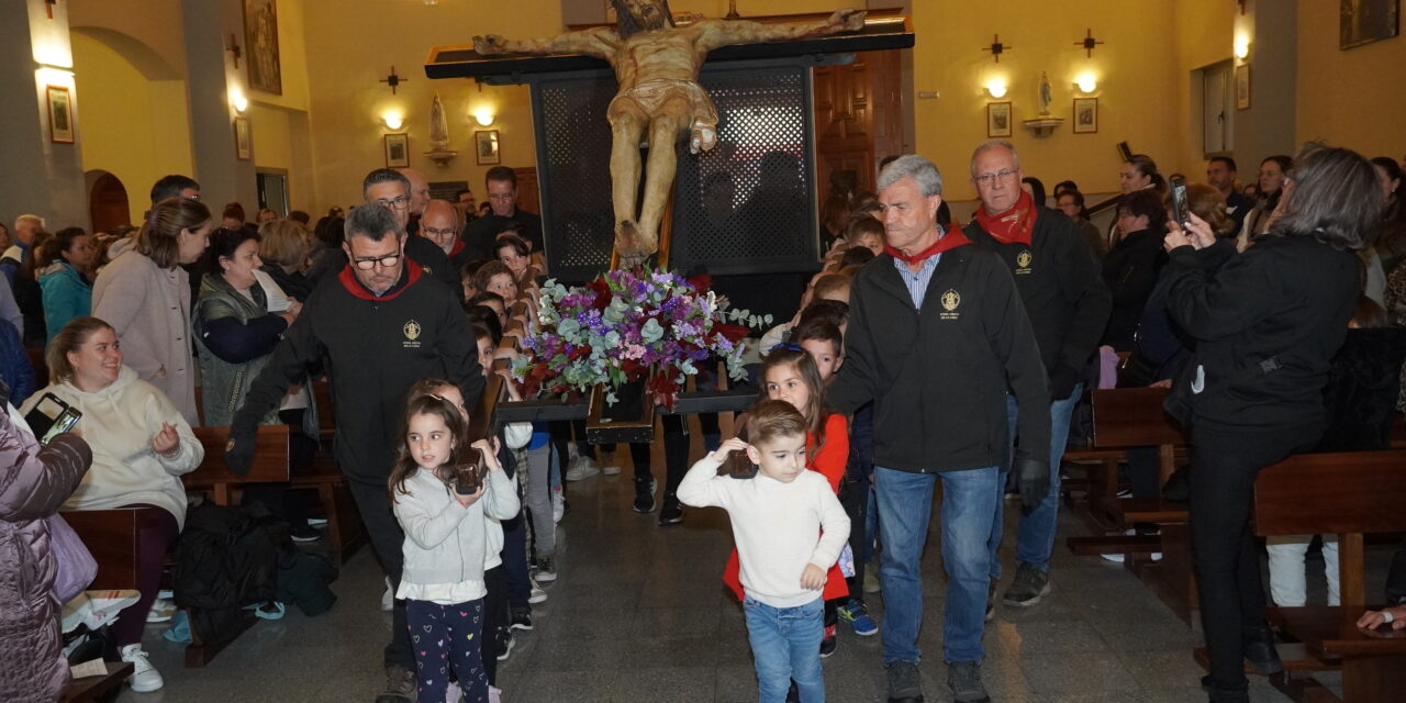 El Cristo de la Reja está en San Juan, preparado para el culto y para la procesión de Viernes Santo noche