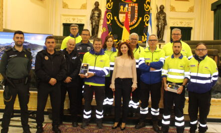 Guardia Civil, bomberos, 061 y SUAP reciben tablets para la geolocalización