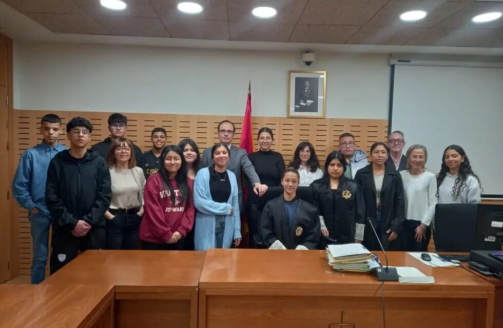 Trece alumnos del Cruz de Piedra asisten en el Juzgado de Menores a 5 juicios presenciales