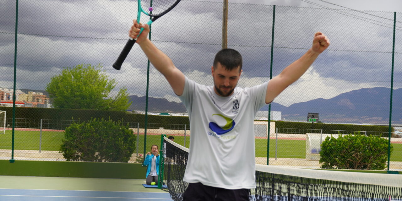Salva González gana en individual amateur en el Open de Tenis Ciudad de Jumilla