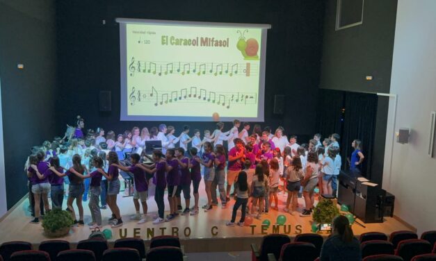 Cantemus reúne a alumnos de los colegios Carmen Conde, Mariano Suárez, y de la Escuela de Música