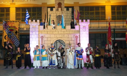 La representación de la reconquista del Castillo pone fin a las fiestas de Moros y Cristianos